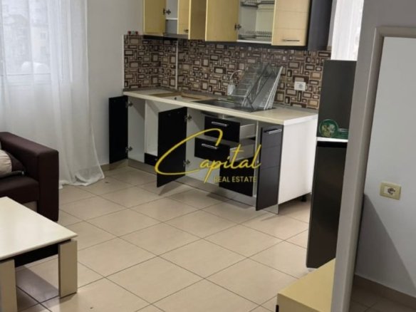 APARTAMENT ME QIRA 1+1 5 MAJI 45.000 LEKE