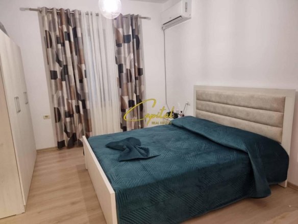 APARTAMENT ME QIRA 2+1 ISH STACIONI TRENIT 700 EURO