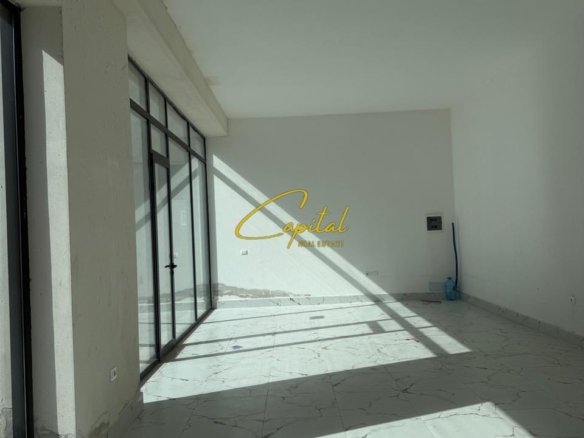 DYQAN ME QIRA 58 M2 QENDER 1.740 EURO