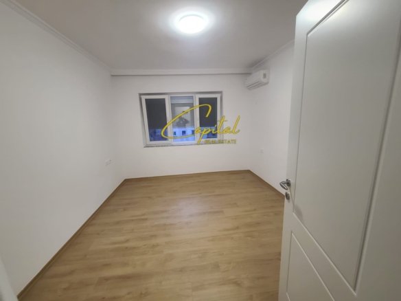 ZYRE ME QIRA 80 M2 PAZARI I RI 120.000 LEKE