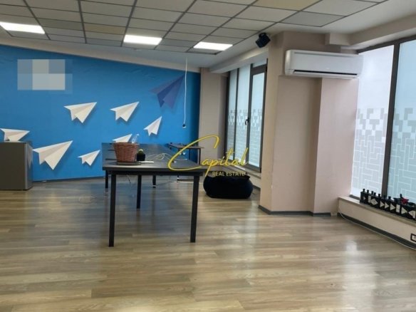 ZYRE ME QIRA 306 M2 RRUGA E DIBRES 3.400 EURO