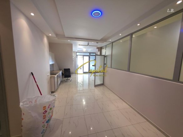 ZYRE ME QIRA 386 M2 RRUGA E DIBRES 4000 EURO