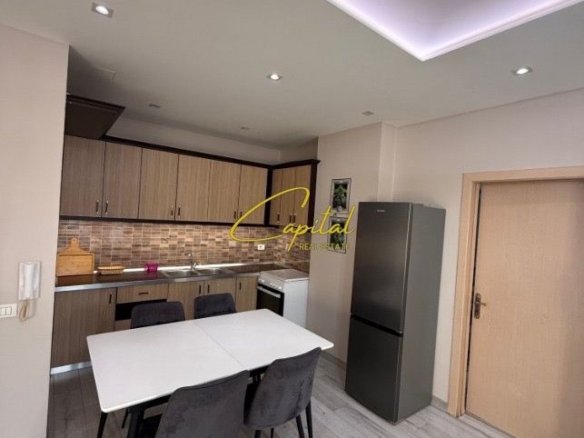 APARTAMENT ME QIRA 2+1 ASTIR 60.000 LEKE