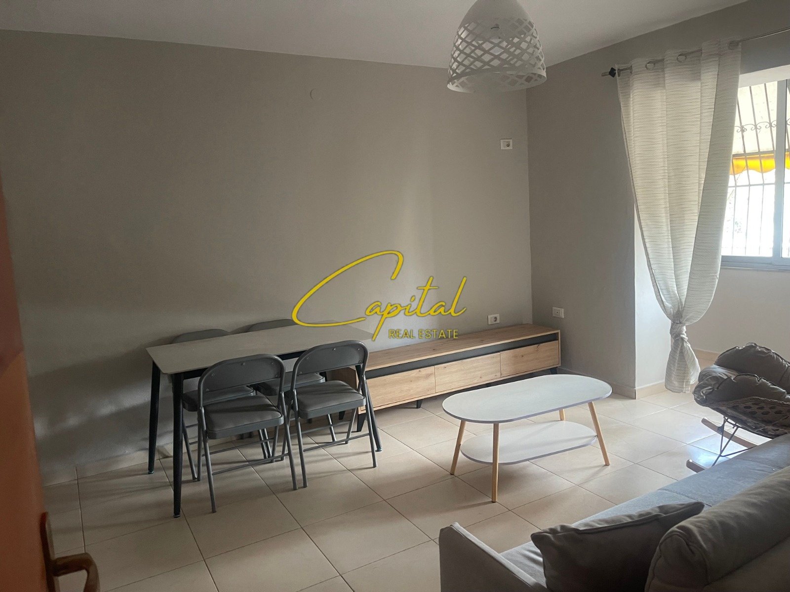APARTAMENT ME QIRA 1+1 BLV BAJRAM CURRI 45.000 LEKE