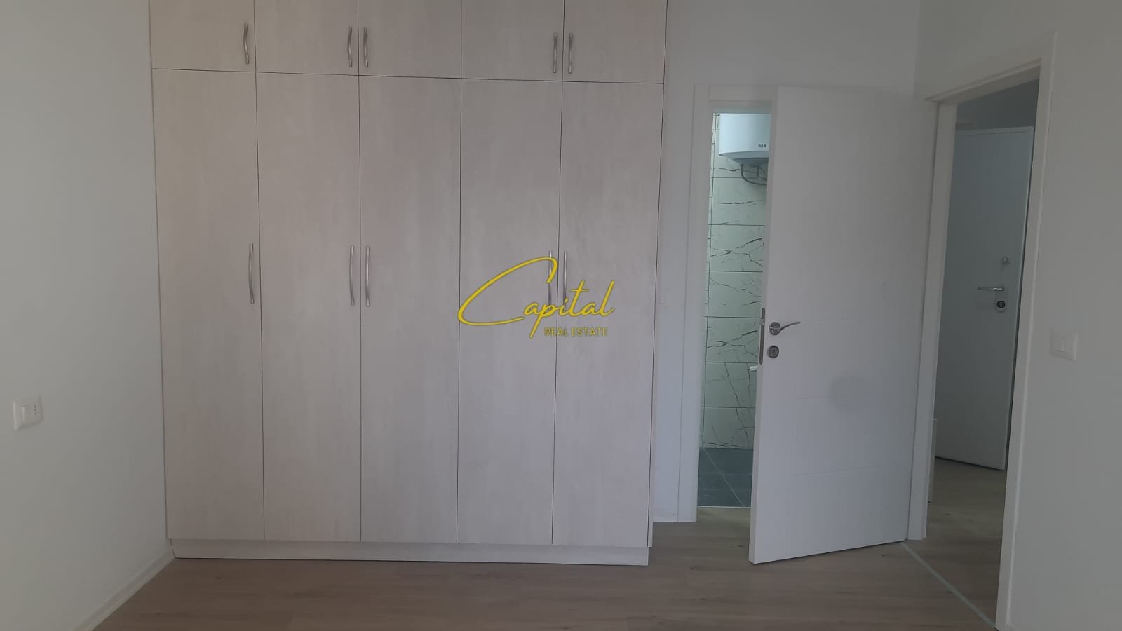 APARTAMENT ME QIRA 2+1+2 XHAMLLIKU 60.000 LEKE