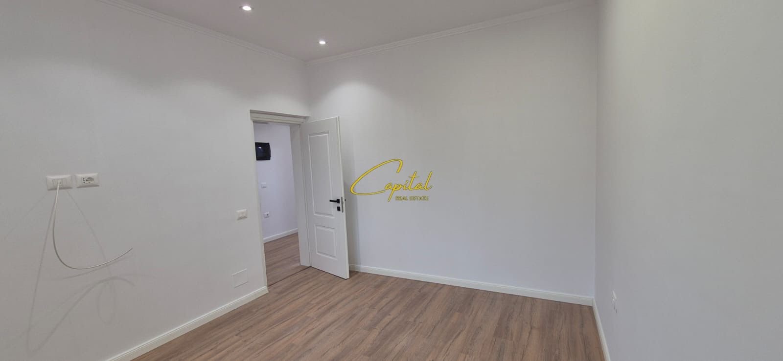 SHITET APARTAMENT 2+1 RRUGA BARDHYL 148.000 EURO