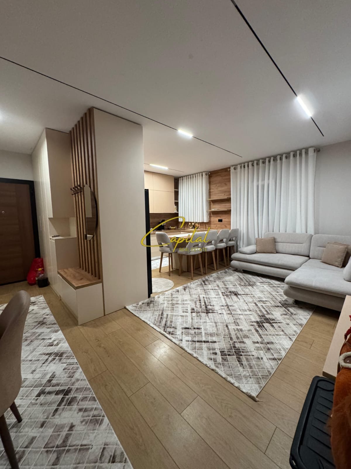 APARTAMENT ME QIRA 2+1 RRUGA E DIBRES 70.000 LEKE