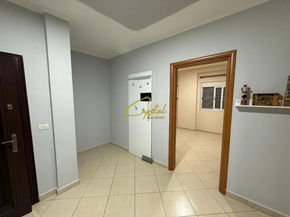 APARTAMENT ME QIRA 2+1 PAZARI I RI 50.000 LEKE