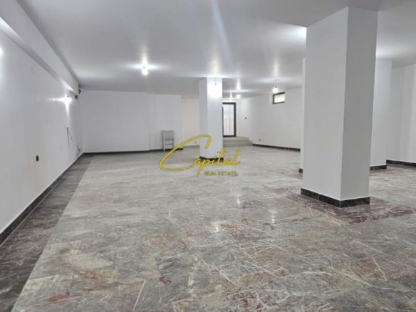 AMBIENT BIZNESI ME QIRA 200 M2 ISH BLLOKU 300.000 LEKE
