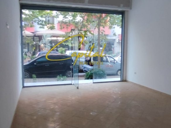 AMBIENT BIZNESI ME QIRA 40 M2 YZBERISHT 400 EURO