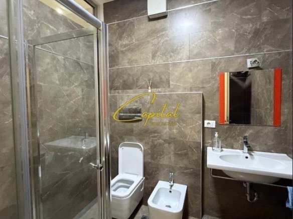 ZYRE ME QIRA 132 M2 ISH BLLOKU 200.000 LEKE