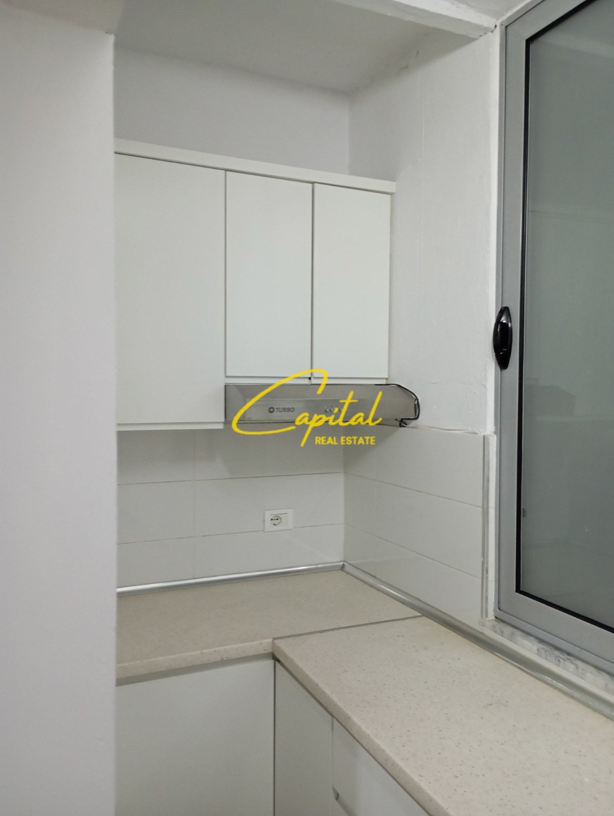 APARTAMENT ME QIRA 1+1 MATERNITETI I RI 35.000 LEKE