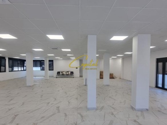 AMBIENT BIZNESI ME QIRA 350 M2 QENDRA TREGTARE TEG 3000 EURO