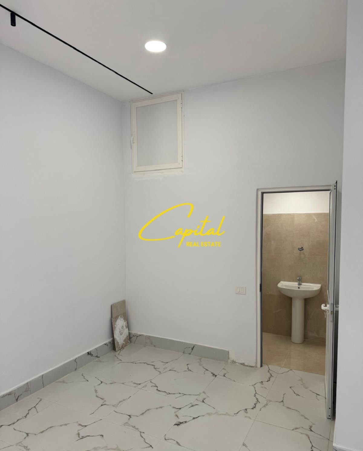 SHITET AMBIENT BIZNESI 38 M2 QENDER 190.000 EURO