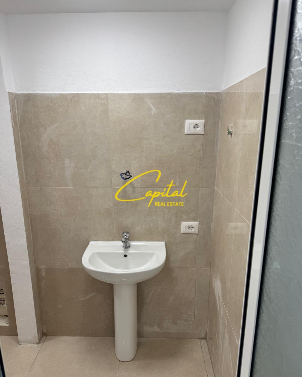 SHITET AMBIENT BIZNESI 38 M2 QENDER 190.000 EURO