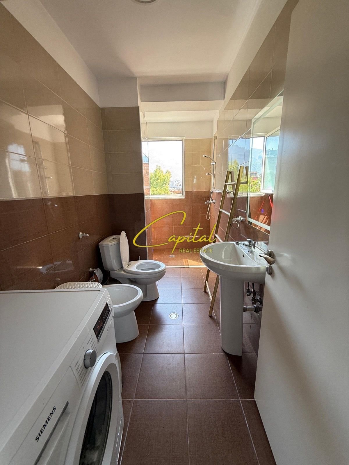SHITET APARTAMENT 2+1 KINOSTUDIO 138.000 EURO