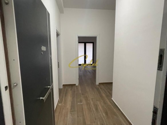 ZYRE ME QIRA 118 M2 KOMPLEKSI FARMACIA 10 650 EURO