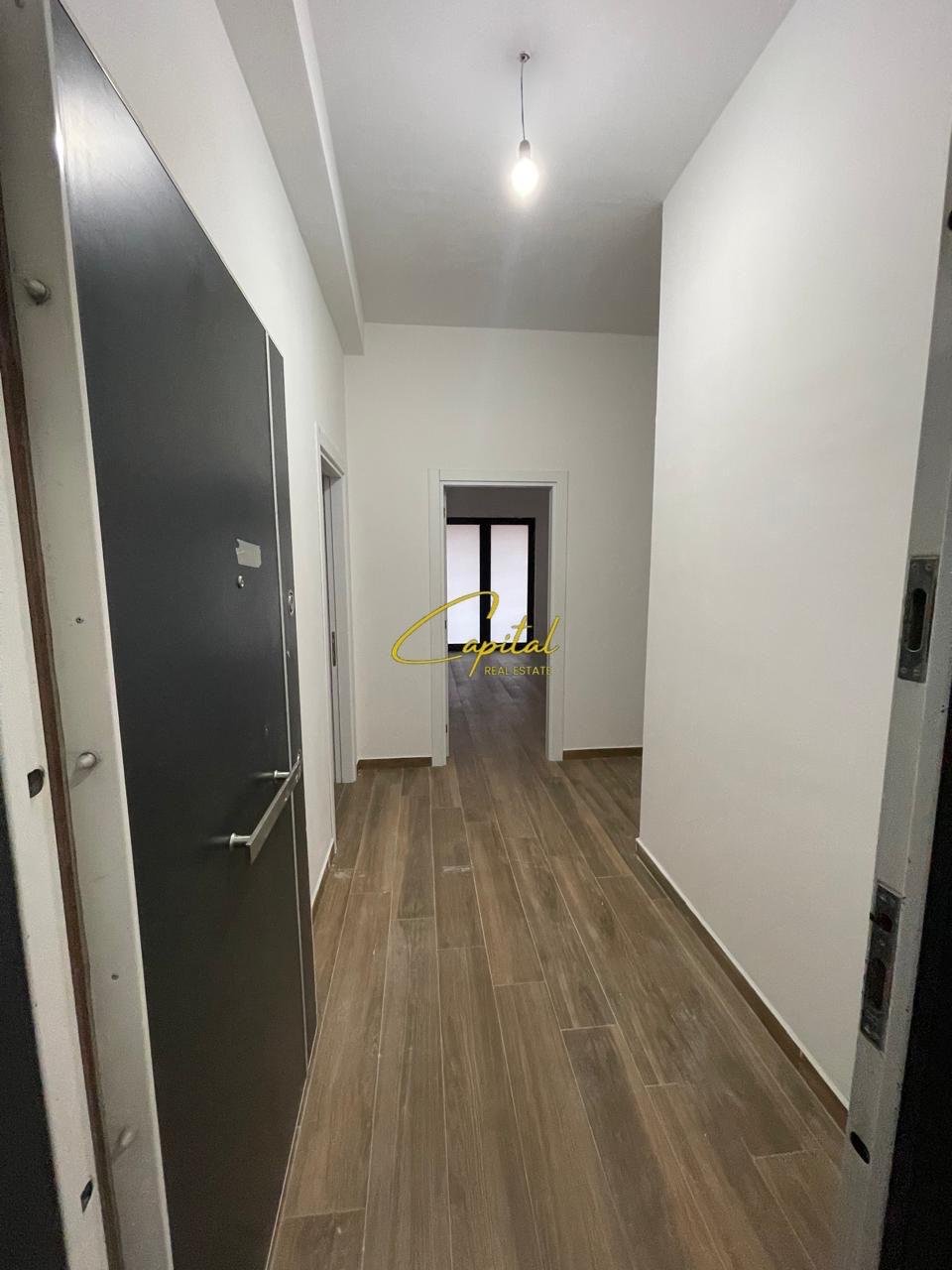 ZYRE ME QIRA 118 M2 KOMPLEKSI FARMACIA 10 650 EURO