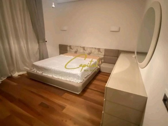 APARTAMENT ME QIRA 1+1 PAZARI I RI 700 EURO