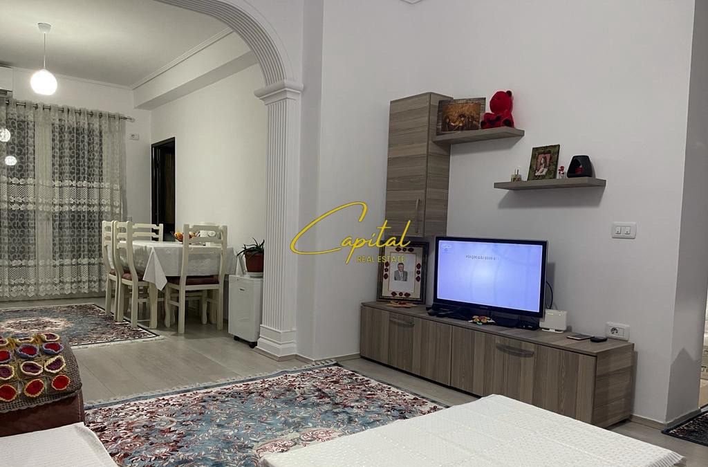 APARTAMENT ME QIRA 1+1 VASIL SHANTO 50.000 LEKE