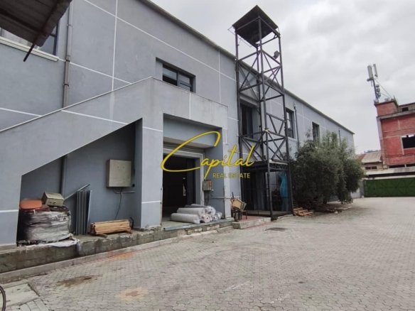 MAGAZINE ME QIRA 1010 M2 MISTO MAME 4.500 EURO