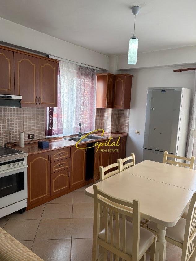 APARTAMENT ME QIRA 3+1 RRUGA JORDAN MISJA 60.000 LEKE