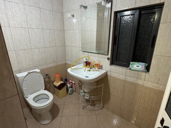 SHITET VILE PRIVATE 180 M2 ISH STACIONI TRENIT 290.000 EURO