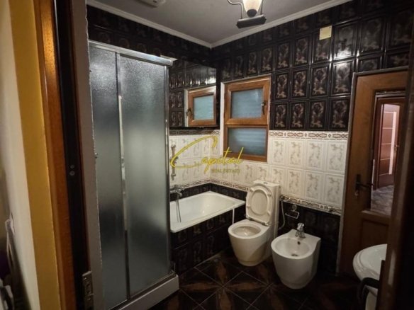 SHITET VILE PRIVATE 180 M2 ISH STACIONI TRENIT 290.000 EURO