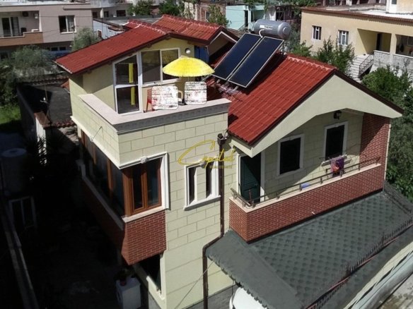 SHITET VILE PRIVATE 180 M2 ISH STACIONI TRENIT 290.000 EURO