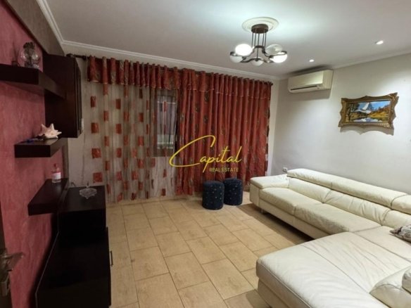 SHITET VILE PRIVATE 180 M2 ISH STACIONI TRENIT 290.000 EURO