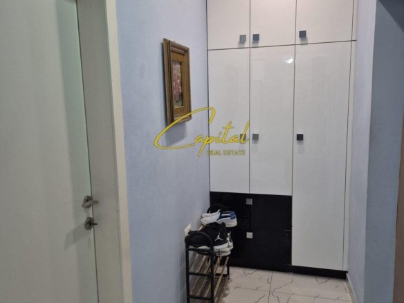 APARTAMENT ME QIRA 2+1 ISH TREGU ELEKTRIK 650 EURO
