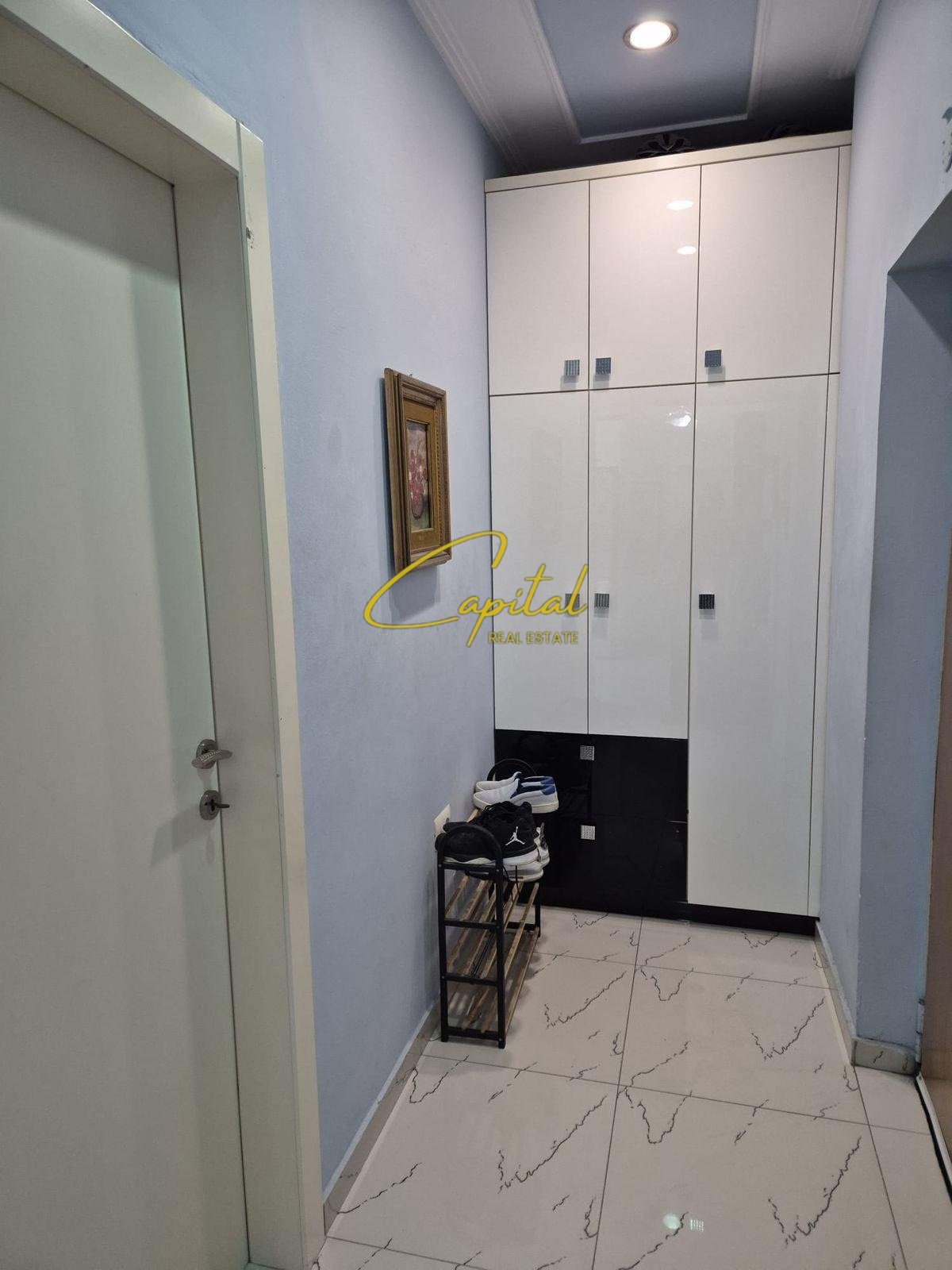 APARTAMENT ME QIRA 2+1 ISH TREGU ELEKTRIK 650 EURO