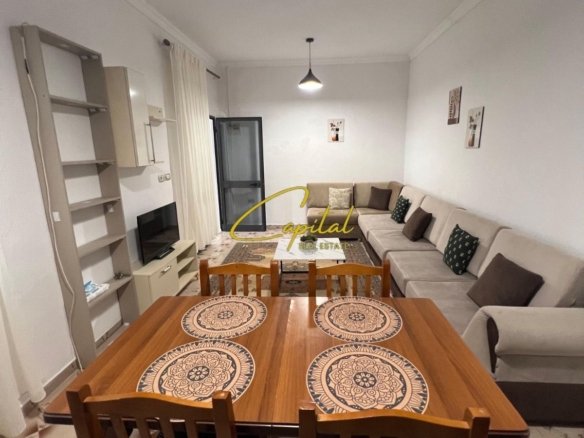 APARTAMENT ME QIRA 1+1 5 MAJI 40.000 LEKE
