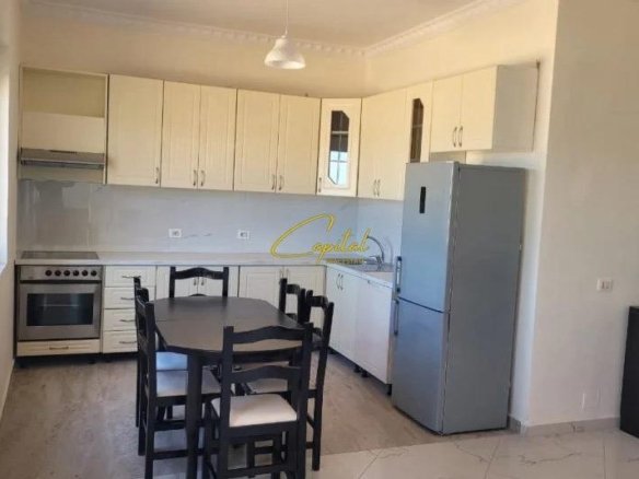 PENTHOUSE ME QIRA 3+1 KODRA E PRIFTIT 60.000 LEKE