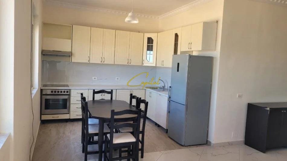 PENTHOUSE ME QIRA 3+1 KODRA E PRIFTIT 60.000 LEKE