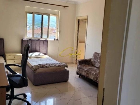 PENTHOUSE ME QIRA 3+1 KODRA E PRIFTIT 60.000 LEKE