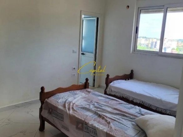 PENTHOUSE ME QIRA 3+1 KODRA E PRIFTIT 60.000 LEKE