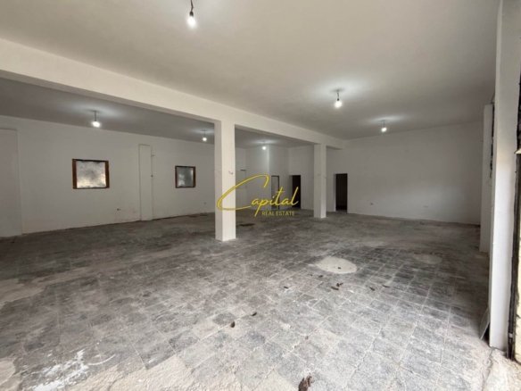 MAGAZINE ME QIRA 305 M2 TUFINE 1.600 EURO