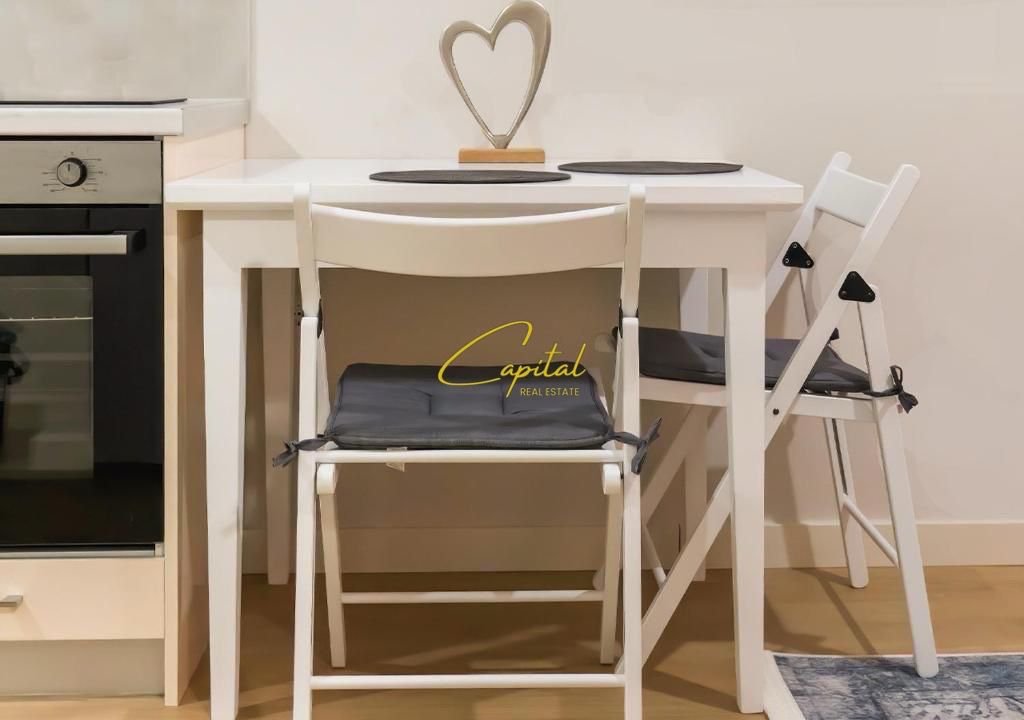 APARTAMENT ME QIRA 1+1 ZOGU I ZI 650 EURO