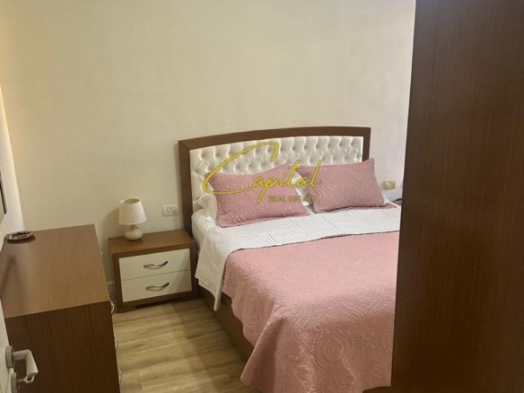 APARTAMENT ME QIRA 2+1 LIQENI ARTIFICIAL 700 EURO
