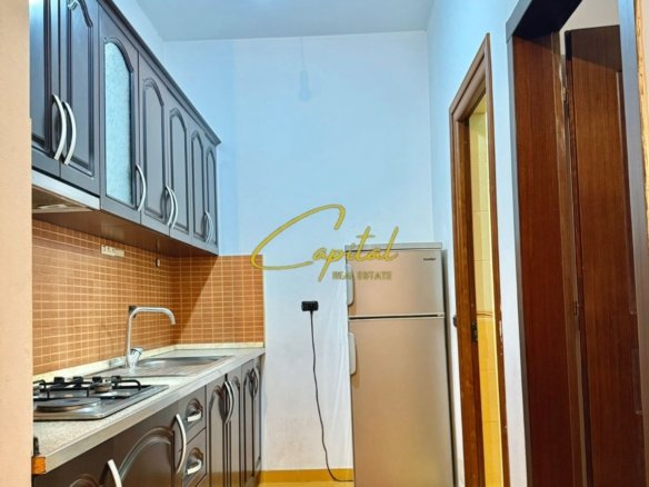 APARTAMENT ME QIRA 1+1 21 DHJETORI 45.000 LEKE