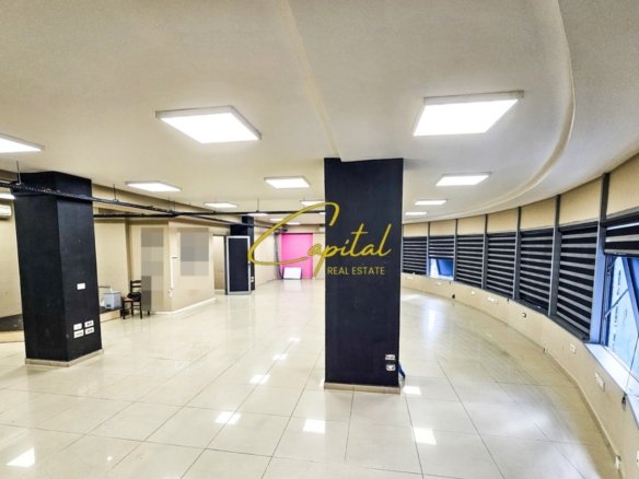 AMBIENT BIZNESI ME QIRA 300 M2 RRUGA E DIBRES 2.800 EURO