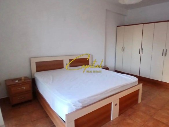 APARTAMENT ME QIRA 1+1 PAZARI I RI 50.000 LEKE