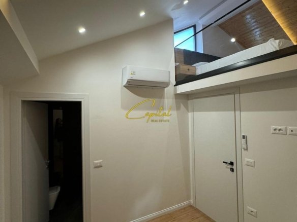 HOTEL ME QIRA 300 M2 QENDER 750.000 LEKE