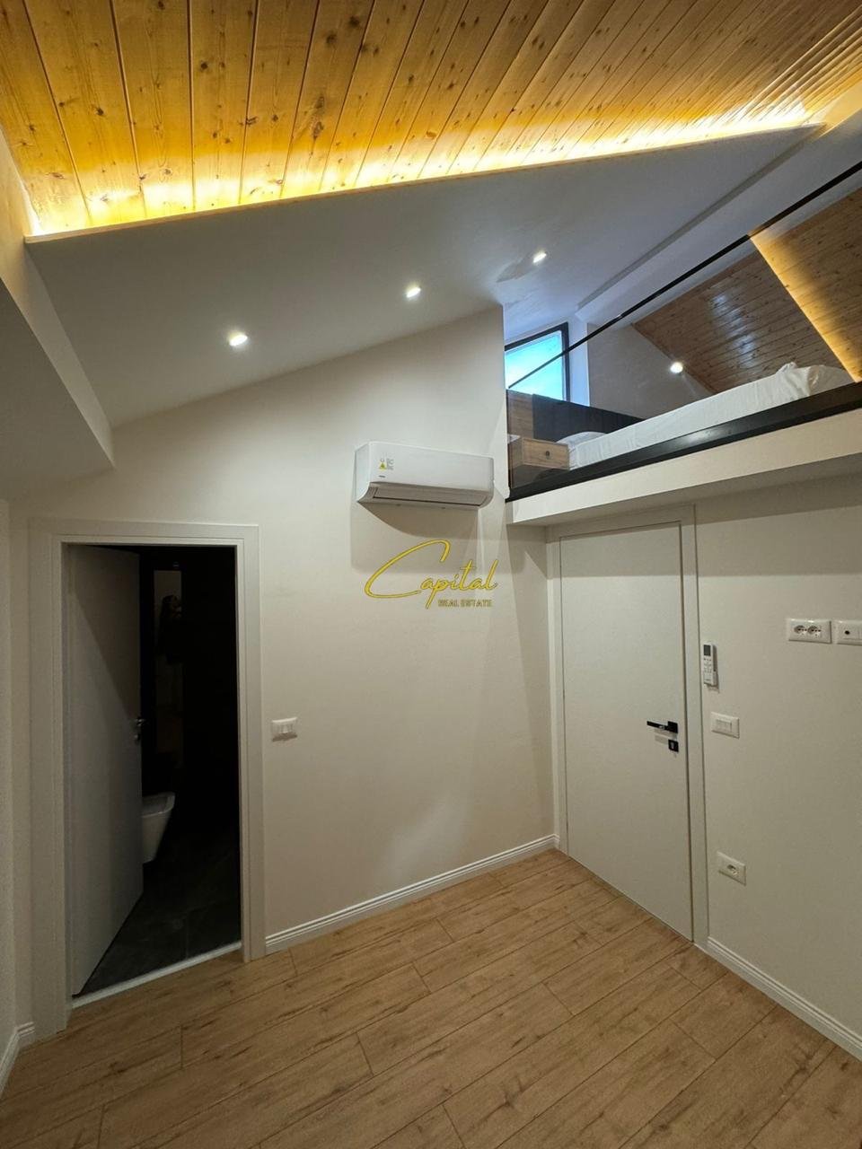 HOTEL ME QIRA 300 M2 QENDER 750.000 LEKE
