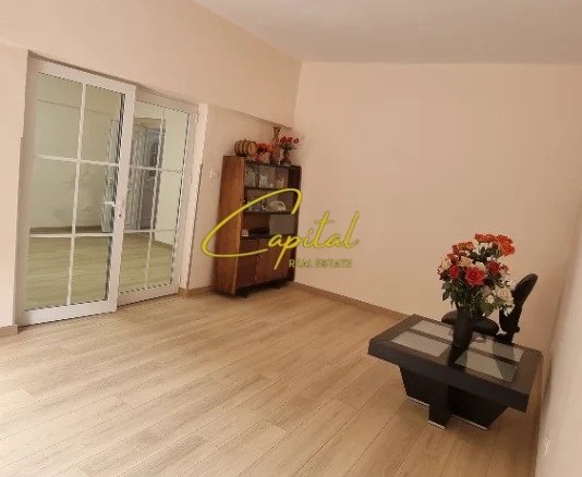 AMBIENT BIZNESI ME QIRA 55 M2 MINE PEZA 80.000 LEKE