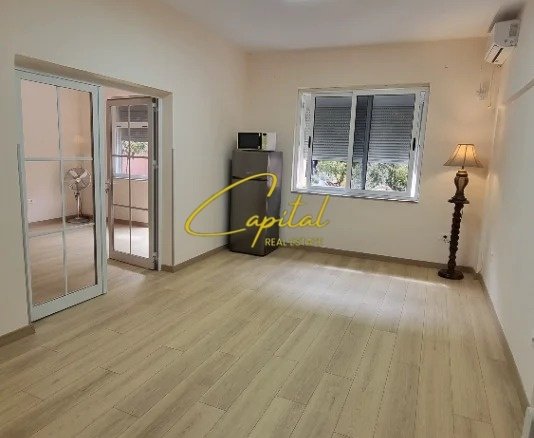 AMBIENT BIZNESI ME QIRA 55 M2 MINE PEZA 80.000 LEKE