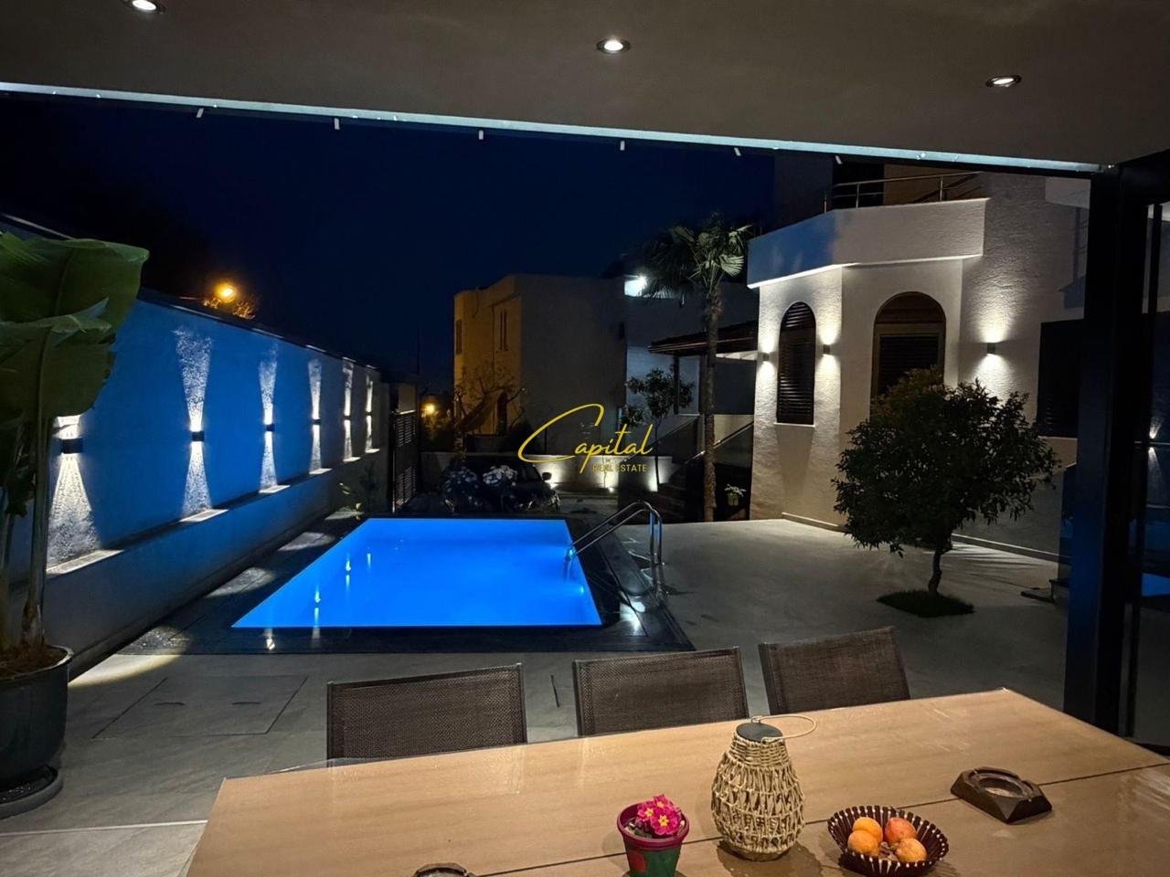 VILE LUKSOZE ME QIRA 650 M2 LIQENI I THATE 6000 EURO