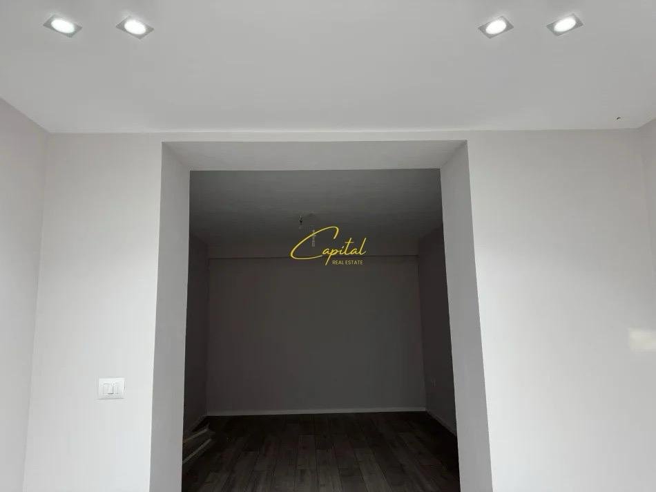 WhatsApp Image 2026-04-24 at 5.16.38 PM (1) AMBIENT BIZNESI ME QIRA 73 M2 QENDER 1.500 EURO