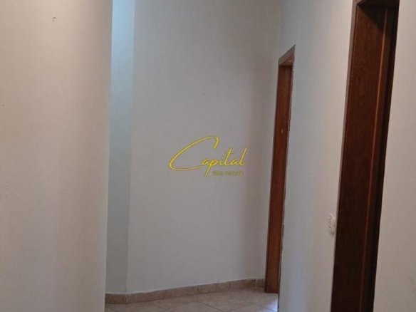 ZYRE ME QIRA 150 M2 ISH EKSPOZITA 120.000 LEKE